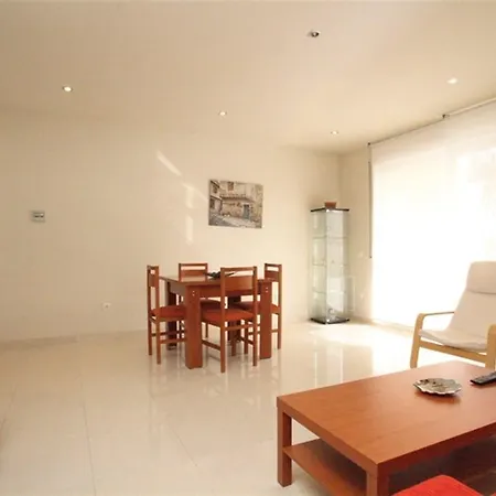 Charming 3 Bedroom In Apartment Sitges